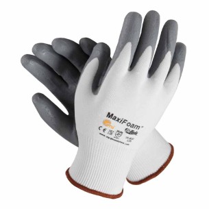 34-600 MAXIFOAM, nitrile glove with breathable back, OUTLET