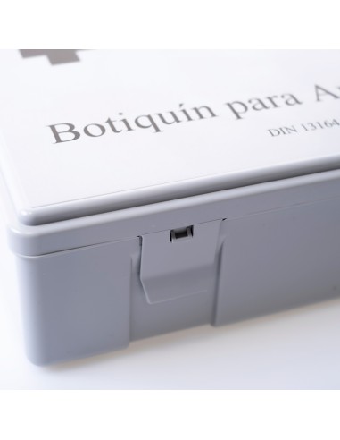 BOTIQUÍN AUTOMÓVIL HERMÉTICO, con surtido completo