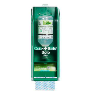 QUICKSAFE SOLO, väggmonterad förpackning med 500ml 0.9% flaska och blå detekterbara plåster